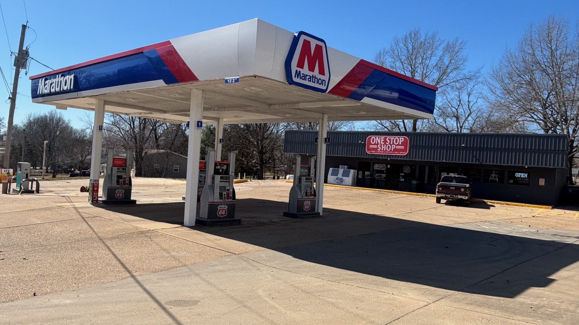 St. Clair Marathon Gas Station